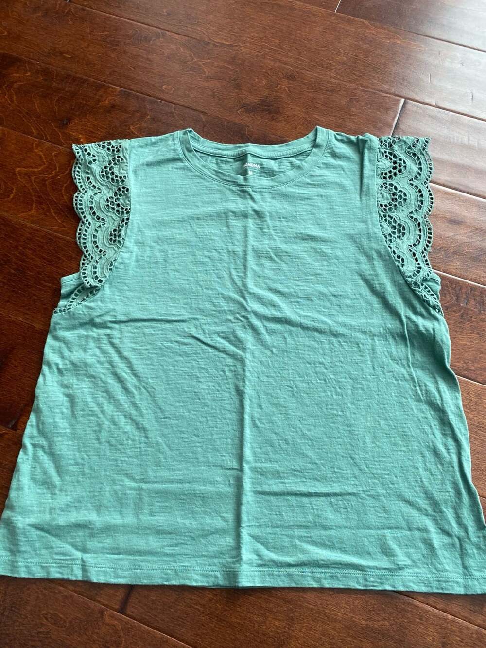 Sonoma Goods For Life T-Shirt Size M Green Crochet Ruffle Sleeve Top